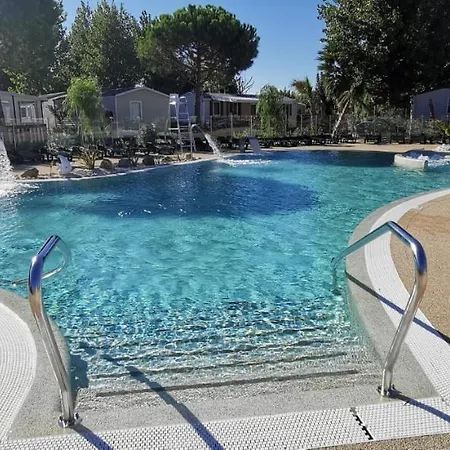 Campsite Mobil 40 M2 4* *