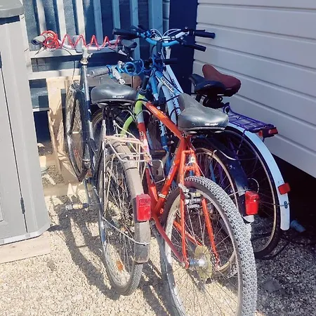 Mobil 40 M2 4* Camping *